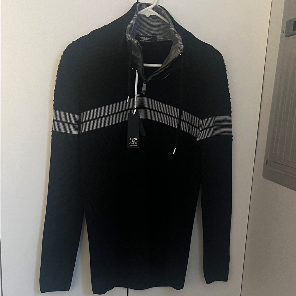 Black and white  Men's  slim fit Sweater.